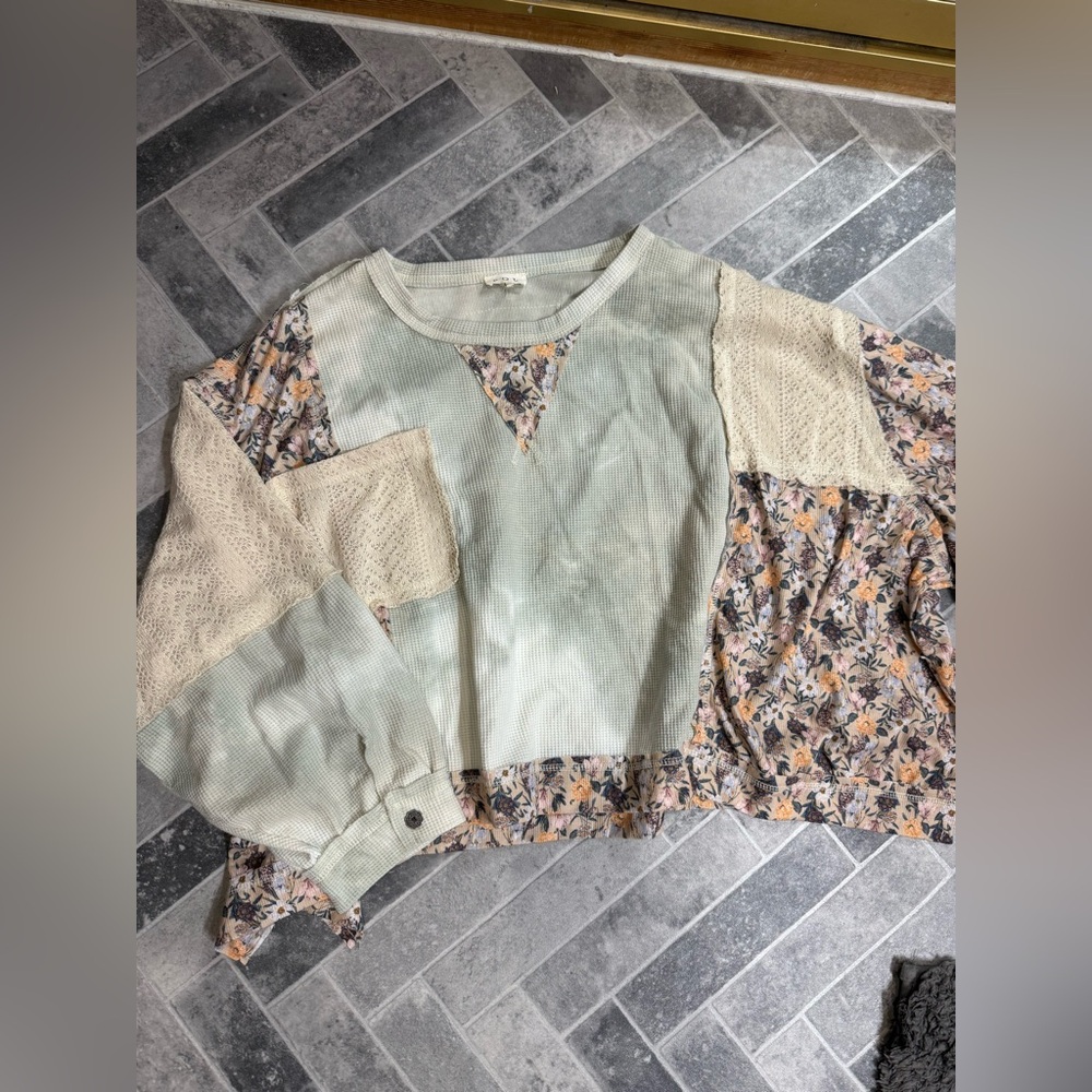 Waffle Knit Top with Floral Detail